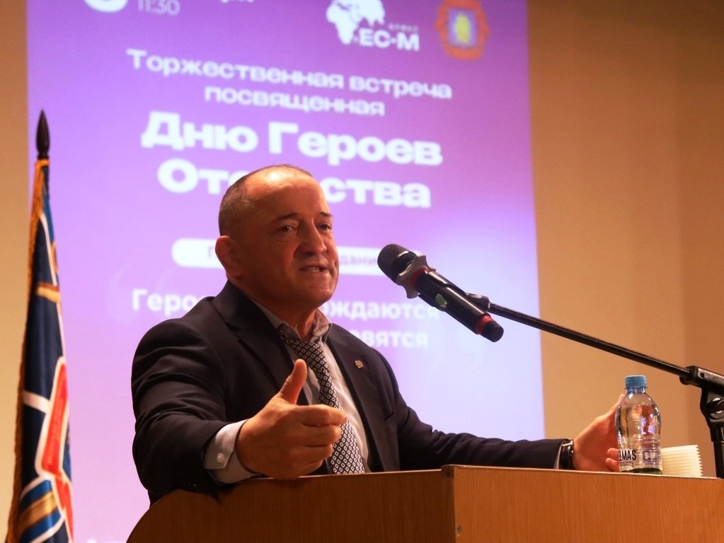 Героями не рождаются – героями становятся Героями не рождаются – героями становятся