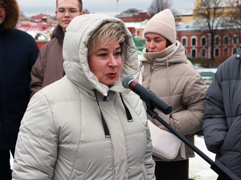 Полуденный выстрел ознаменовал открытие финала чемпионата «Профессионалы» в Санкт-Петербурге. Полуденный выстрел ознаменовал открытие финала чемпионата «Профессионалы» в Санкт-Петербурге.