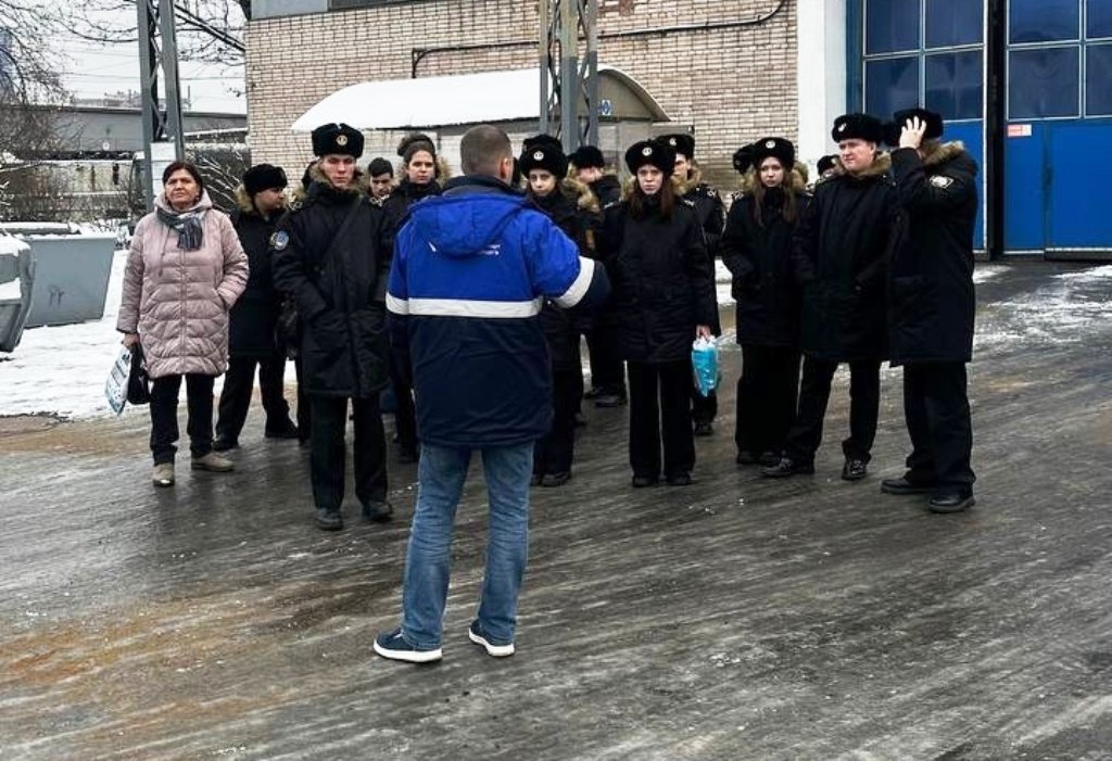 Курсанты Морской технической академии в гостях у «Горэлектротранса»