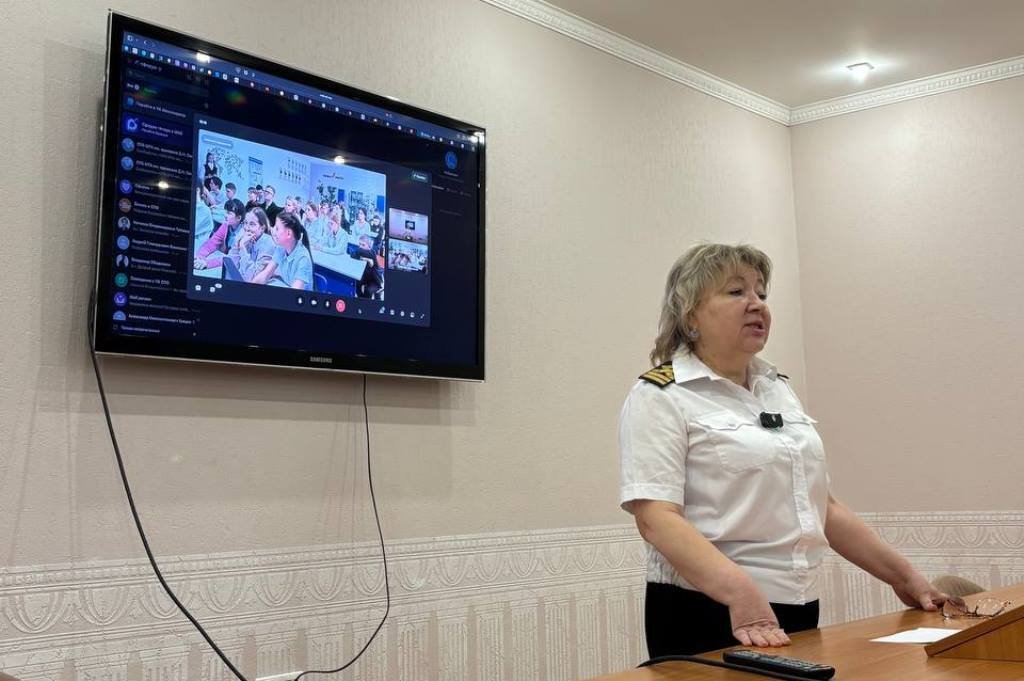 Морская техническая академия провела онлайн-урок о Северном морском пути для школьников Краснодарского края Морская техническая академия провела онлайн-урок о Северном морском пути для школьников Краснодарского края