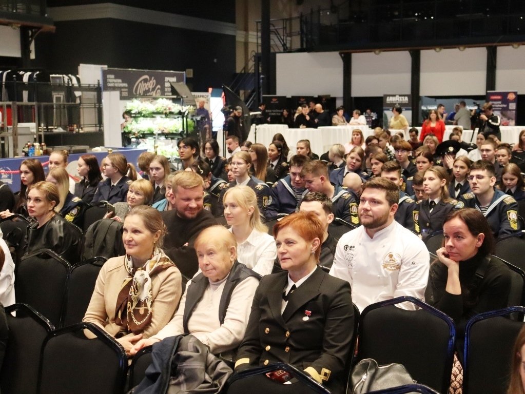 Курсант Морской технической академии заняла второе место на конкурсе «Лучший шеф-повар петербургской кухни» среди юниоров