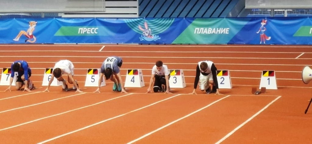 Легкоатлеты Морской технической академии на пьедестале студенческой лиги