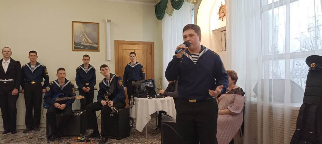 Чествование ветеранов профтехобразования в Морской технической академии
