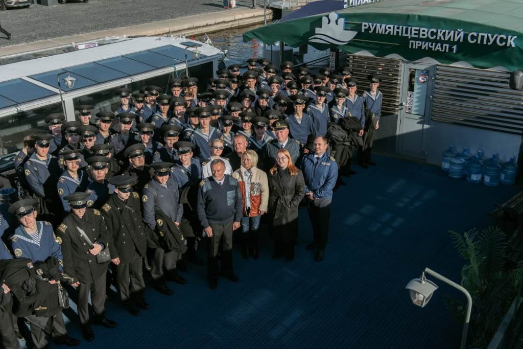 Открытое занятие для курсантов Морской технической академии организовала компания «Астра Марин» Открытое занятие для курсантов Морской технической академии организовала компания «Астра Марин»
