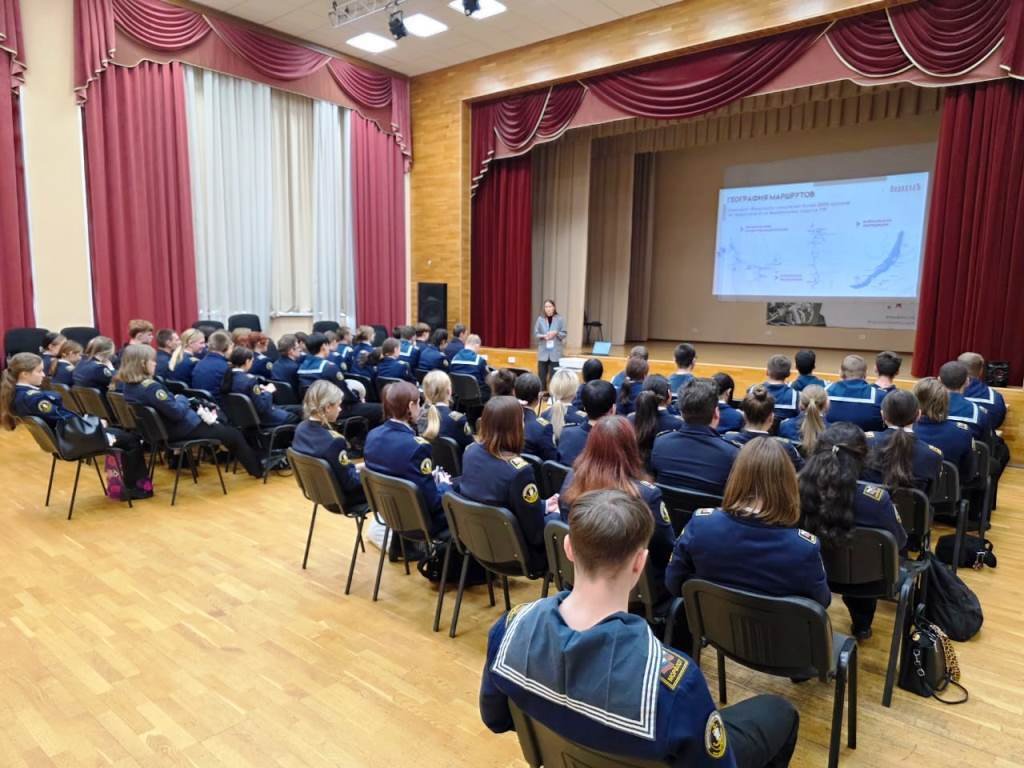 Курсанты встретились с представителями компании «ВодоходЪ». Курсанты встретились с представителями компании «ВодоходЪ».