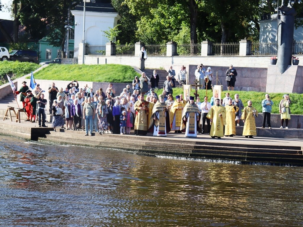 От Орешка до Петербурга: Водный крестный ход в честь Александра Невского