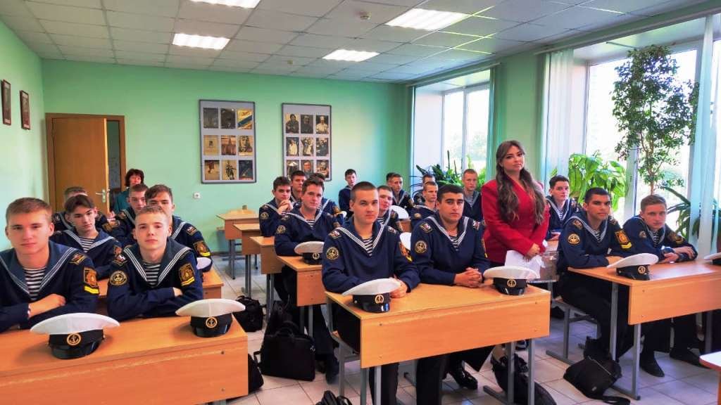 Транспортная прокуратура Санкт-Петербурга провела антитеррористическую лекцию для курсантов МТА