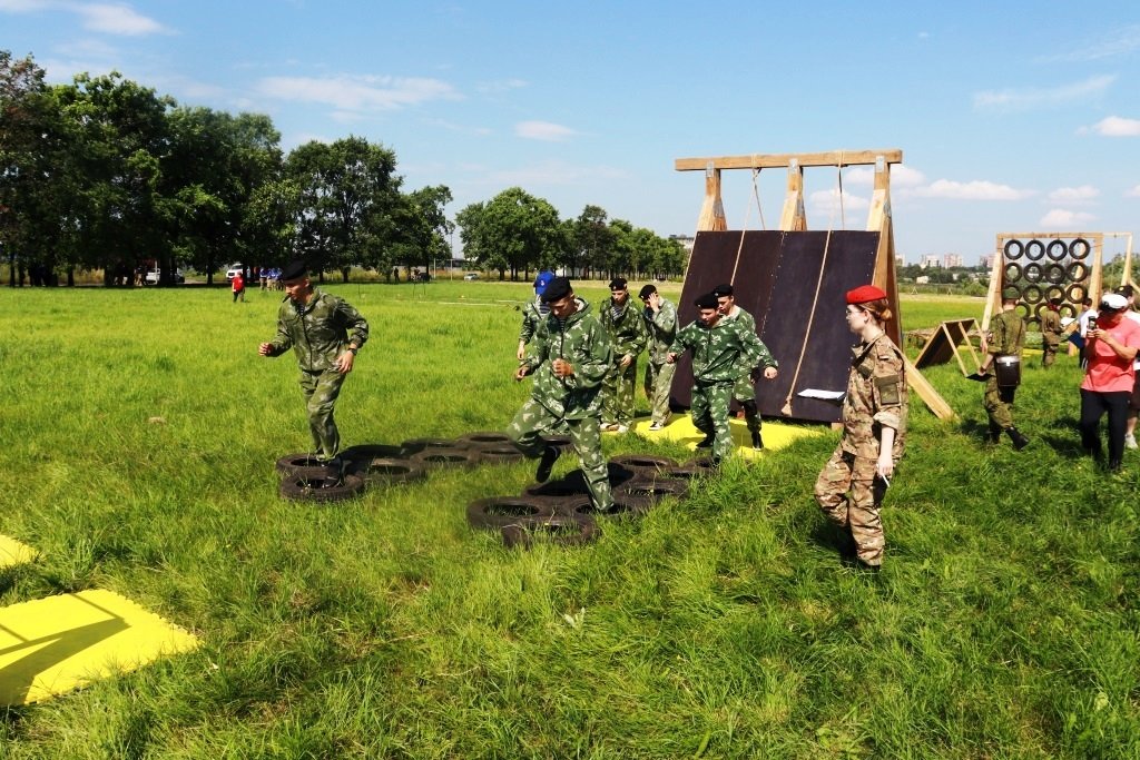Этап военно-спортивной игры «Юнфлот» прошел на базе Морской технической академии. Этап военно-спортивной игры «Юнфлот» прошел на базе Морской технической академии.