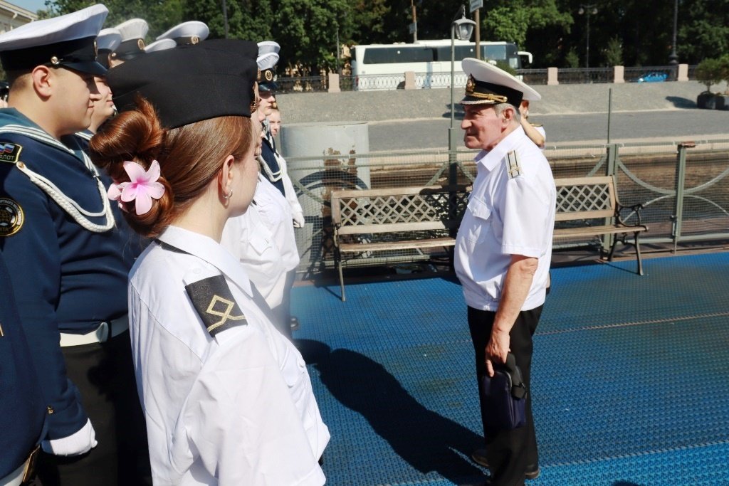 Курсанты Морской технической академии приняли участие в праздновании Дня Военно-морского флота Курсанты Морской технической академии приняли участие в праздновании Дня Военно-морского флота