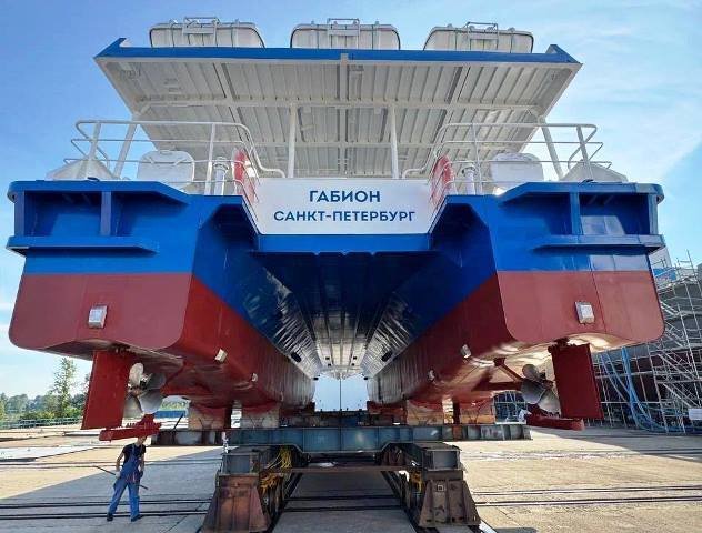 Судостроители ОСК спустили на воду катамаран «Габион» для уникальных маршрутов