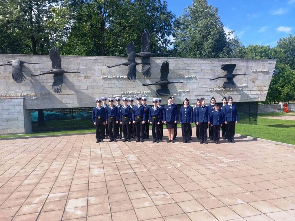 На Невском воинском кладбище почтили День памяти и скорби На Невском воинском кладбище почтили День памяти и скорби