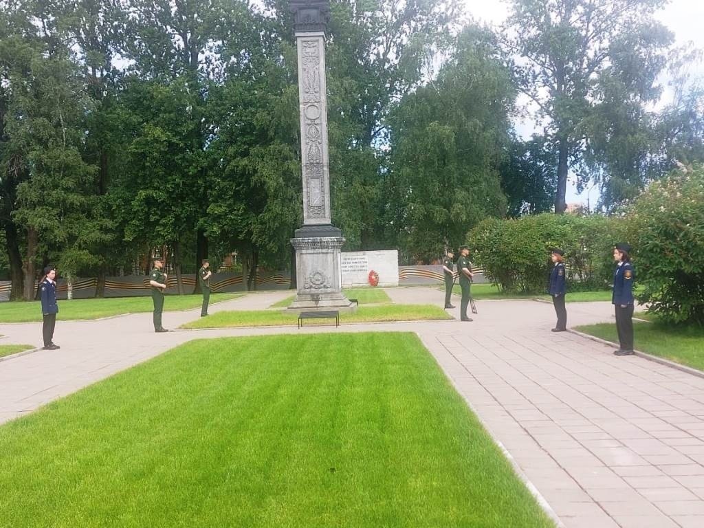 На Невском воинском кладбище почтили День памяти и скорби На Невском воинском кладбище почтили День памяти и скорби