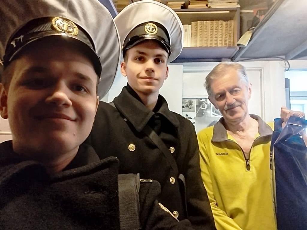 Поздравление ветеранов Поздравление ветеранов