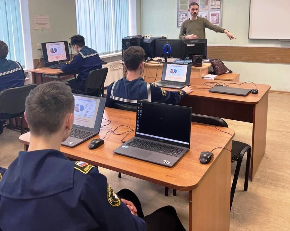Безопасные майские праздники: Инструктажи по дорожной безопасности для курсантов МТА Безопасные майские праздники: Инструктажи по дорожной безопасности для курсантов МТА