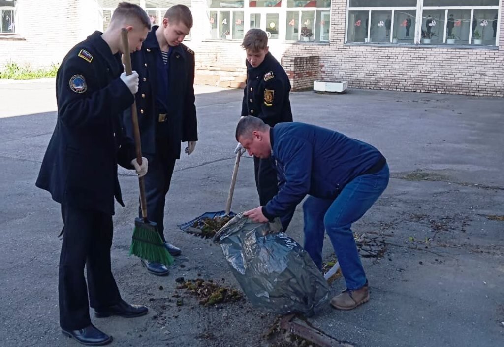 Cубботник в Морской технической академии