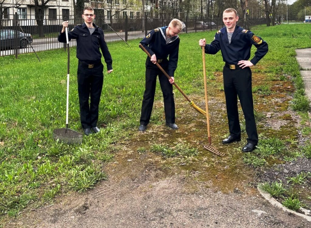 Cубботник в Морской технической академии