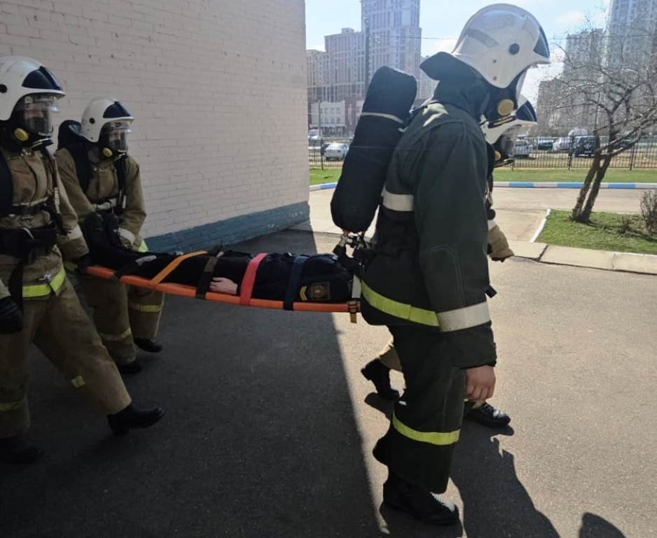 Безопасность в действии: урок и тренировка эвакуации в Морской технической академии