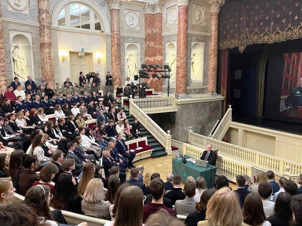 Эрмитаж в годы блокады: лекция о мужестве и стойкости для курсантов МТА Эрмитаж в годы блокады: лекция о мужестве и стойкости для курсантов МТА
