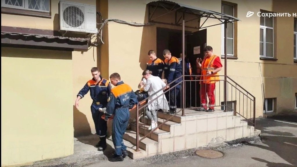 Взаимодействие и профессионализм: Комплексные учения по безопасности в Медико-техническом колледже Взаимодействие и профессионализм: Комплексные учения по безопасности в Медико-техническом колледже