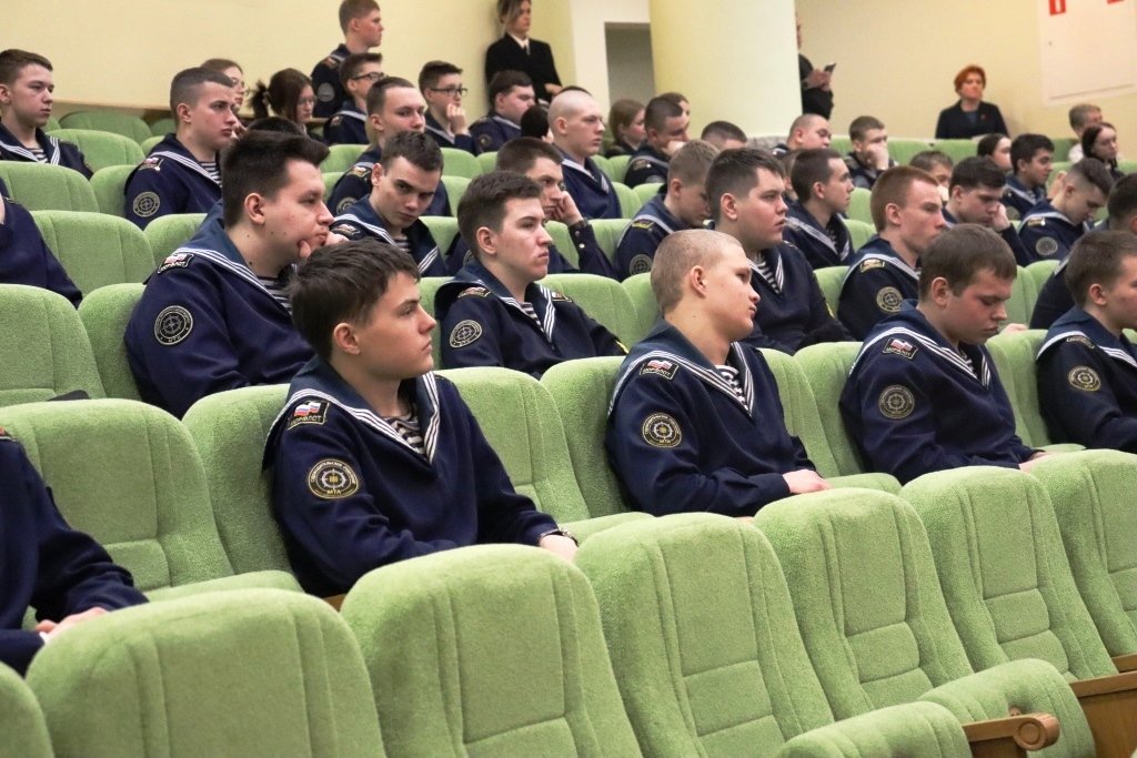 XV Петербургский форум: секция о школьных музеях военно-морской направленности в Морской технической академии XV Петербургский форум: секция о школьных музеях военно-морской направленности в Морской технической академии