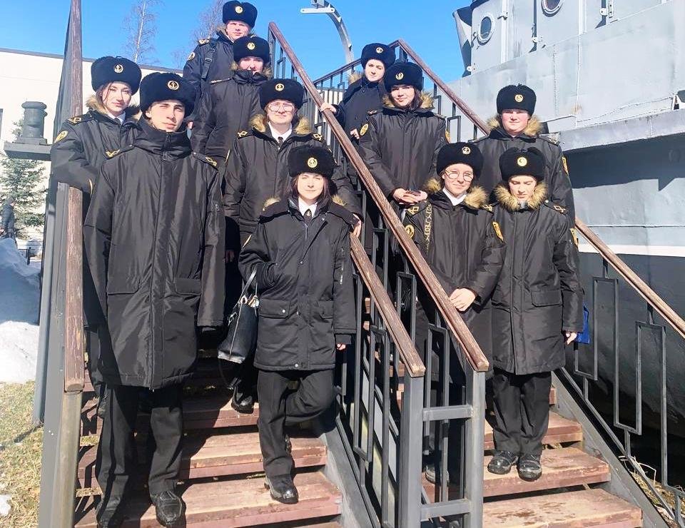 Курсанты Морской технической академии посетили музей «Дорога жизни» Курсанты Морской технической академии посетили музей «Дорога жизни»