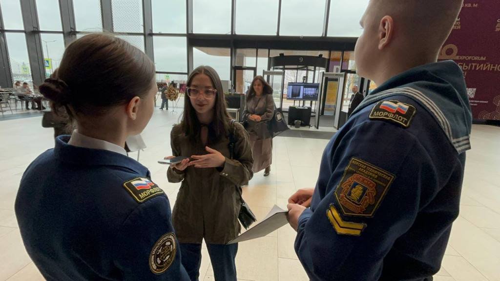 Курсанты МТА приняли участие в форуме «Экология большого города» Курсанты МТА приняли участие в форуме «Экология большого города»