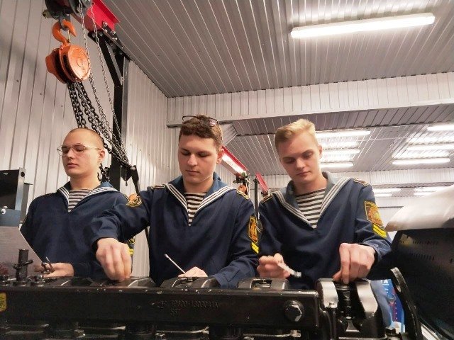 Преподаватель Морской технической академии стал участником регионального этапа Всероссийского конкурса «Мастер года» Преподаватель Морской технической академии стал участником регионального этапа Всероссийского конкурса «Мастер года»