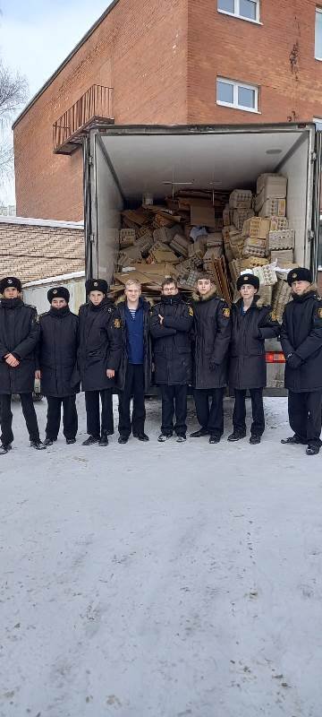 Курсанты МТА собрали полтонны макулатуры