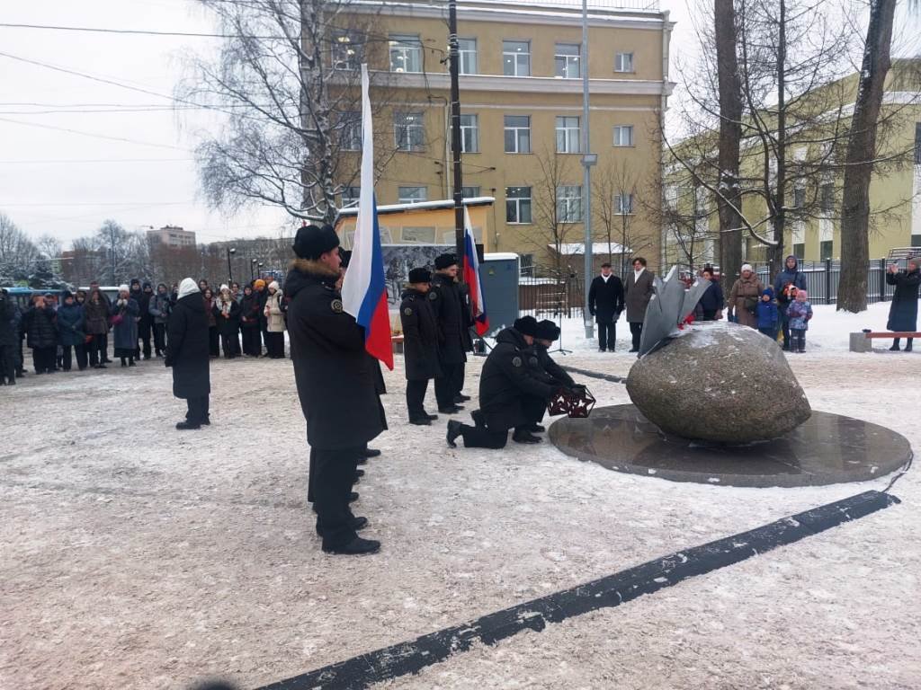 Курсанты МТА почтили память героев-афганцев