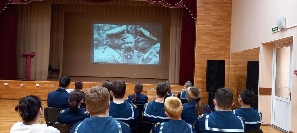 Урок мужества на примере Сталинградской битвы Урок мужества на примере Сталинградской битвы