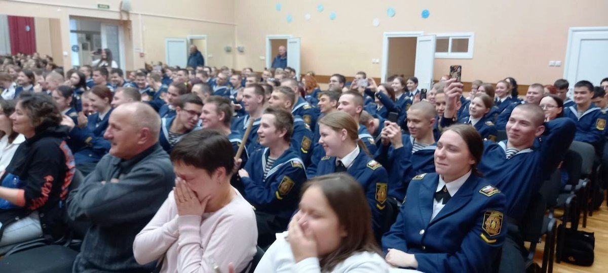 Клуб весёлых и находчивых распахнул свои двери Клуб весёлых и находчивых распахнул свои двери