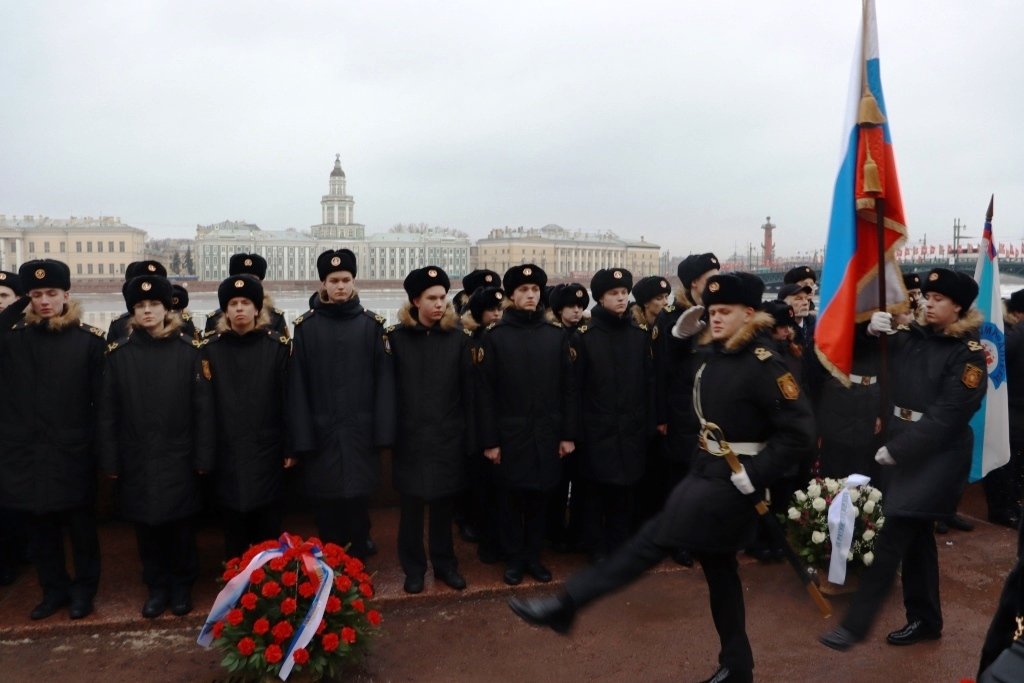 Почести Петру-плотнику Почести Петру-плотнику