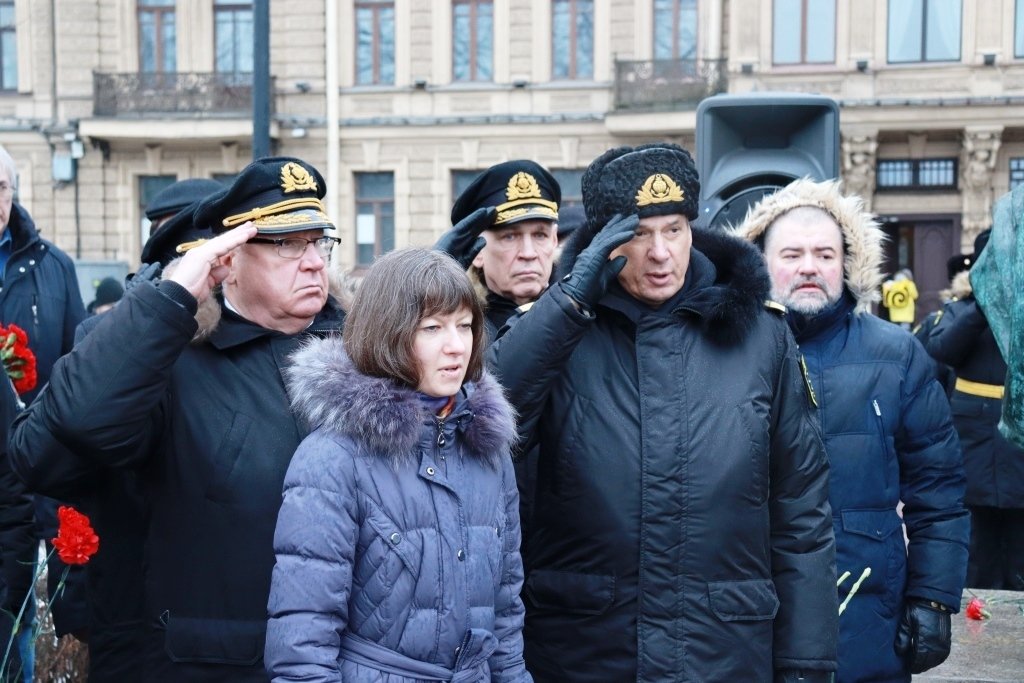 Почести Петру-плотнику Почести Петру-плотнику