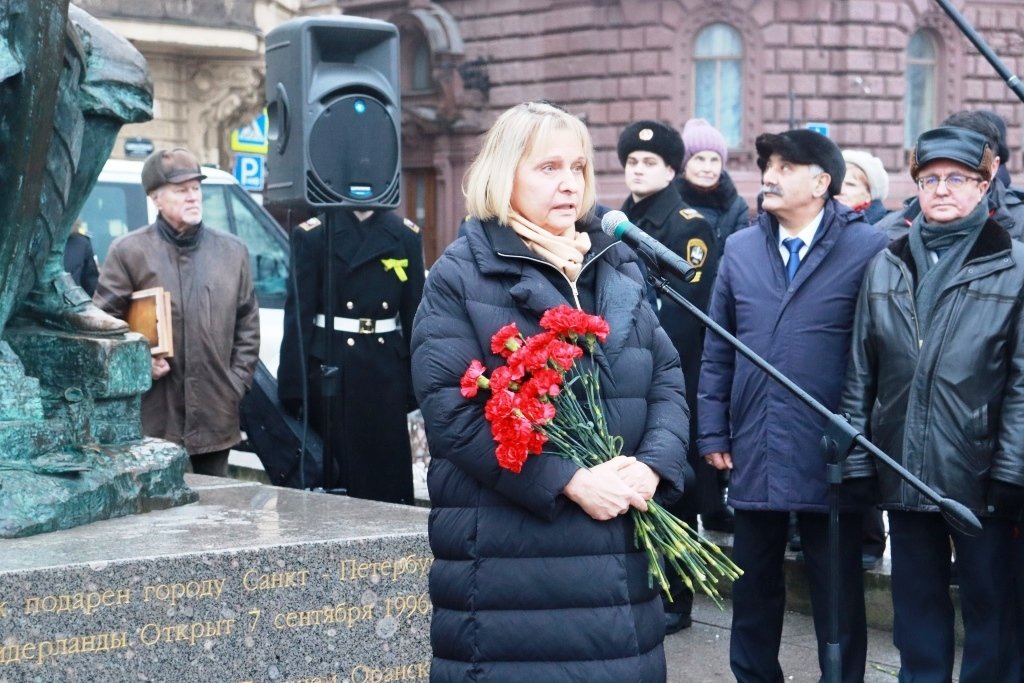 Почести Петру-плотнику Почести Петру-плотнику