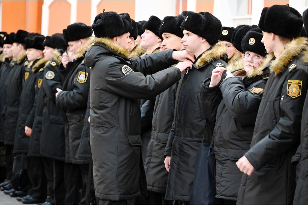 Полуденный выстрел в честь героев