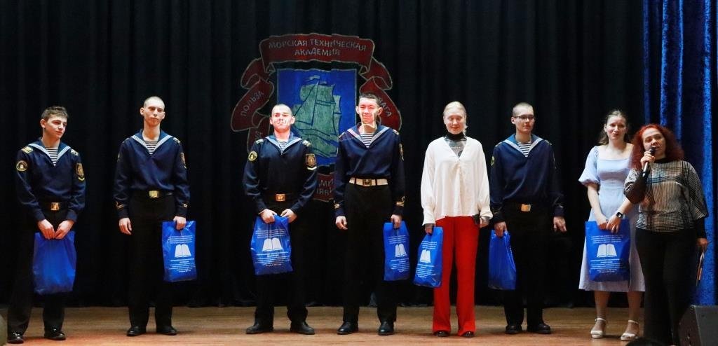 Первокурсники «зажгли»