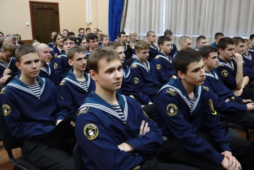 Первокурсники «зажгли»