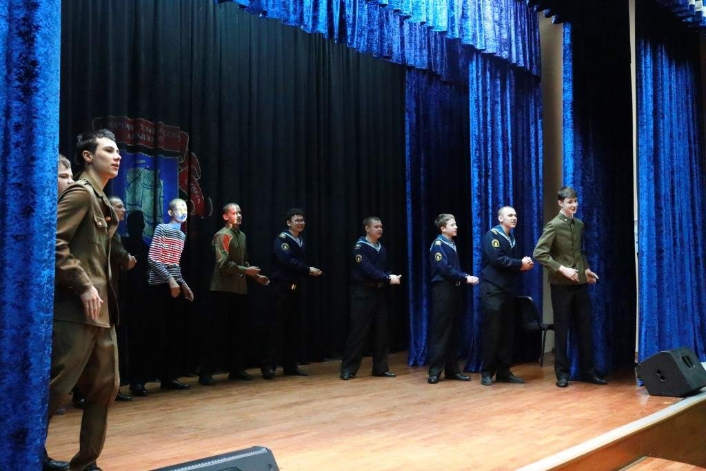 Первокурсники «зажгли»