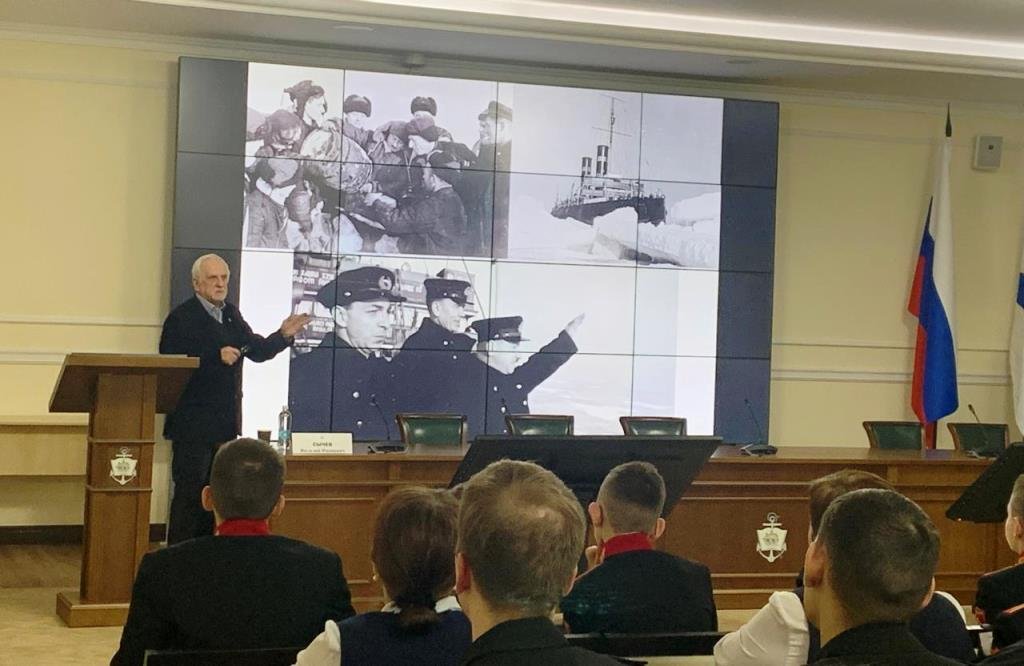 К дню рождения полярного исследователя Папанина