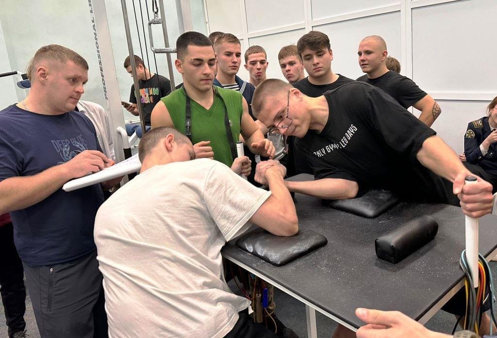 Битва сильнейших Битва сильнейших