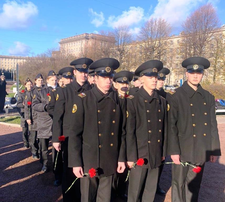 В память о комсомольцах