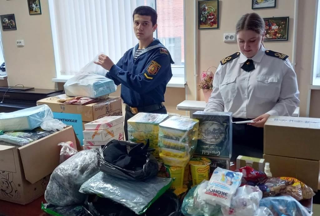 Отправили гуманитарную помощь в зону СВО Отправили гуманитарную помощь в зону СВО