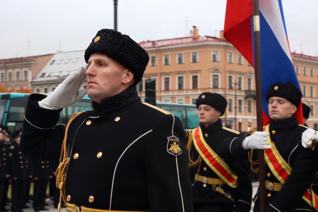 В Санкт-Петербурге освятили памятник адмиралу Ушакову В Санкт-Петербурге освятили памятник адмиралу Ушакову