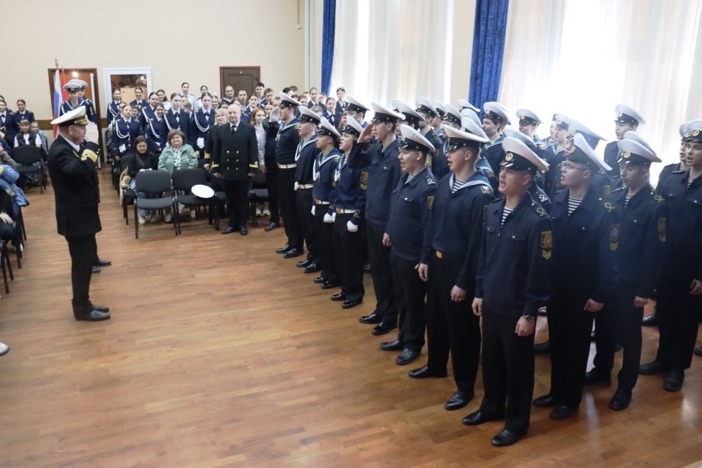 Торжественное вручение дипломов выпускникам судостроительного отделения Морской технической академии