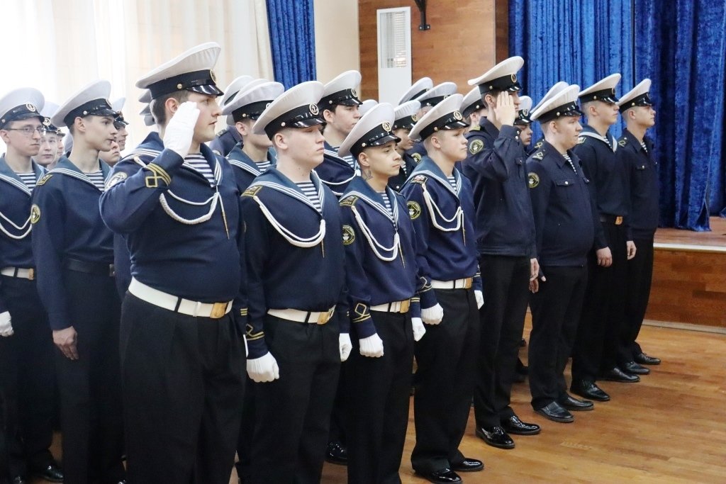 Торжественное вручение дипломов выпускникам судостроительного отделения Морской технической академии