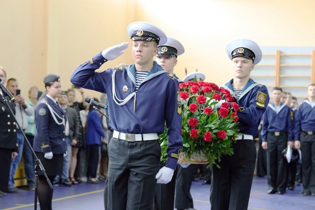 Торжественное построение на День знаний