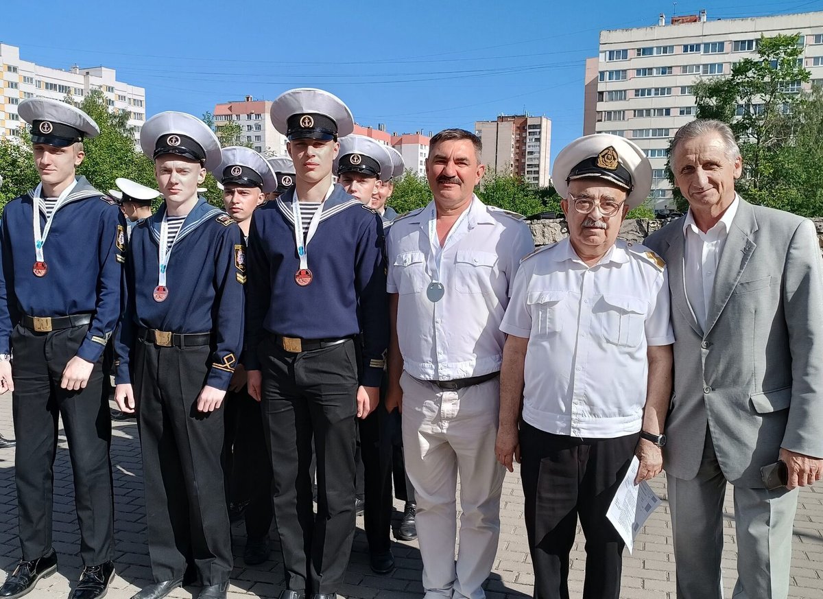 Торжественное награждение гребцов Торжественное награждение гребцов