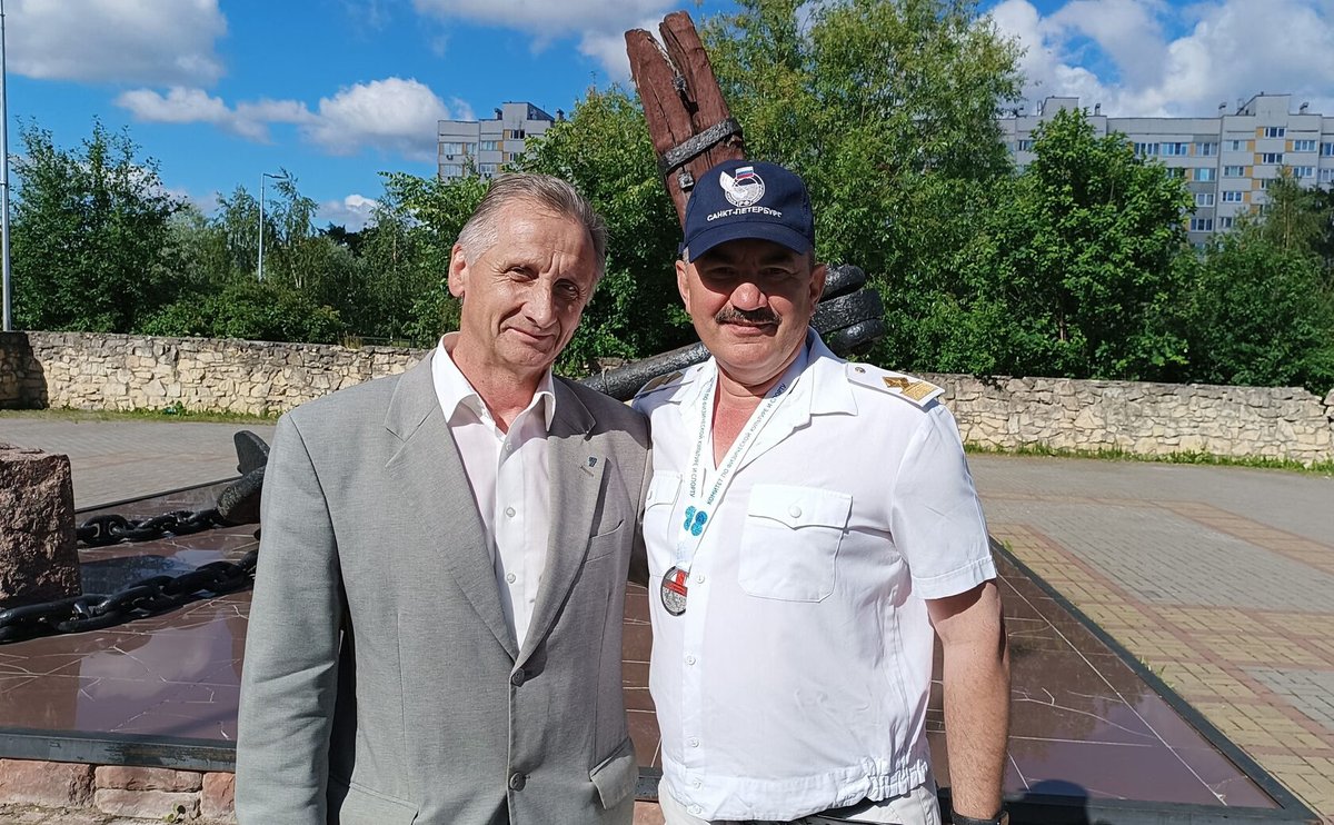 Торжественное награждение гребцов Торжественное награждение гребцов