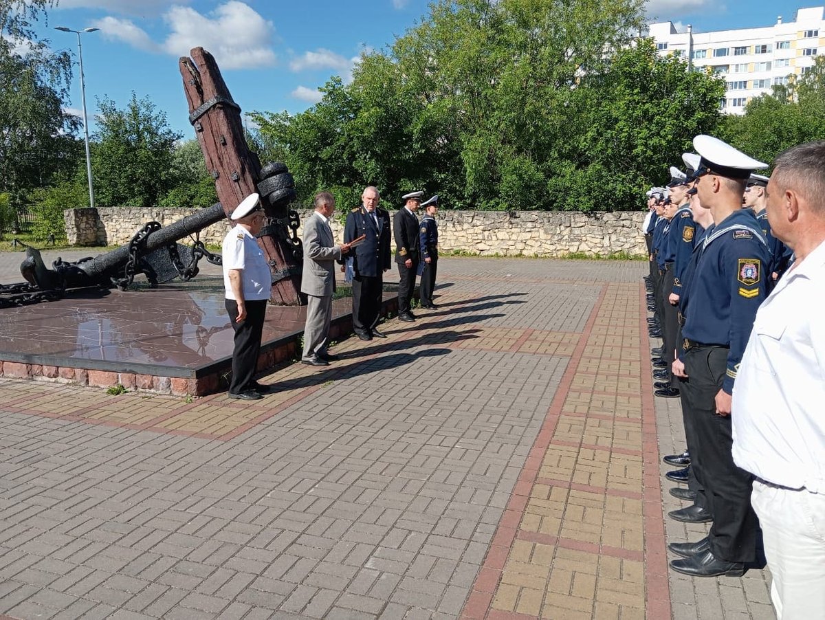 Торжественное награждение гребцов Торжественное награждение гребцов