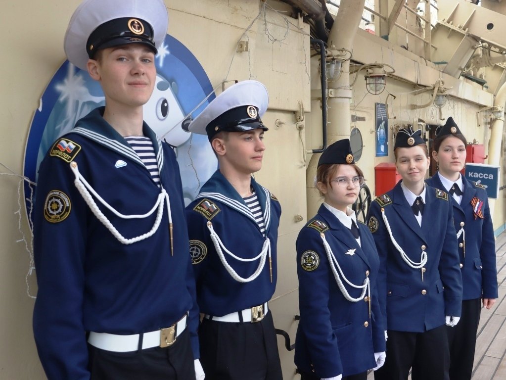Фестиваль «В Арктике — жить!» на ледоколе «Красин»
